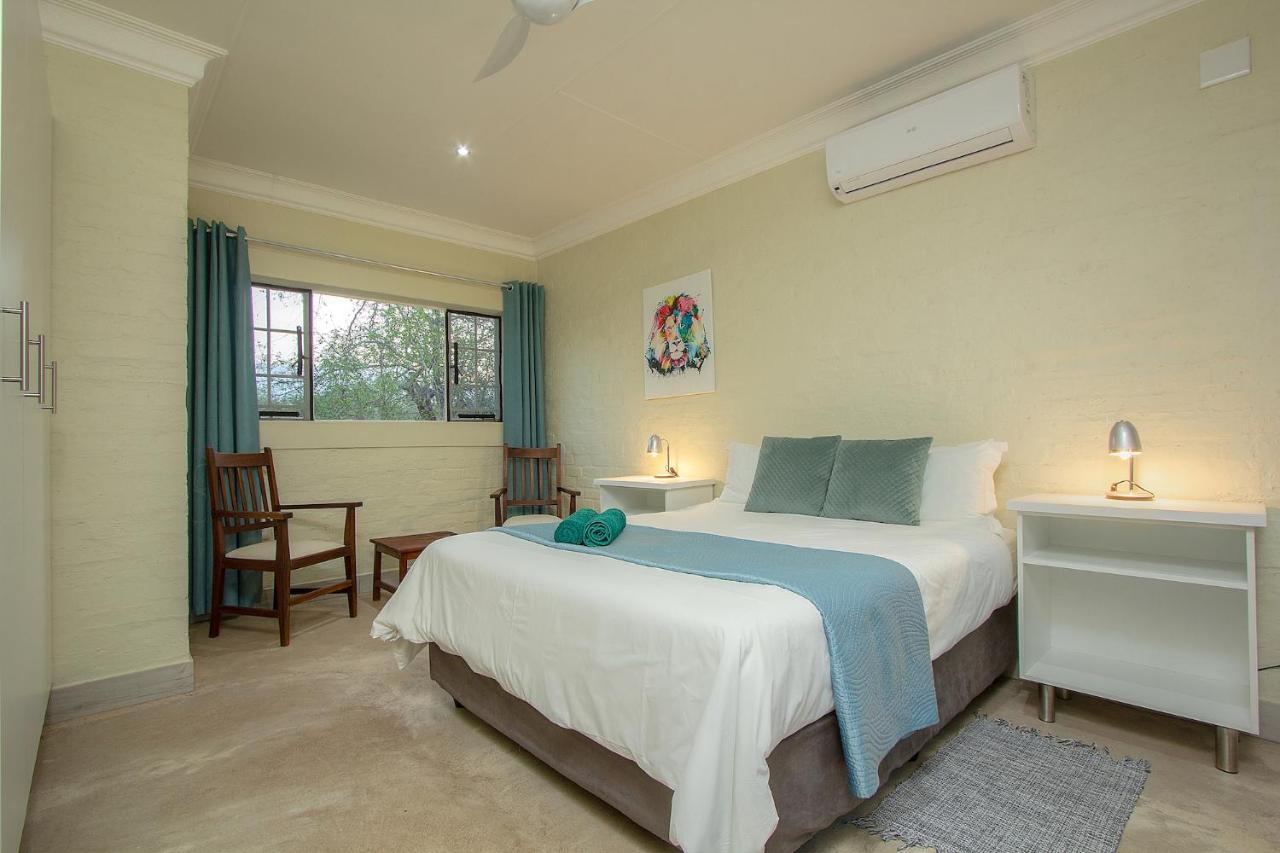 Kruger'S Retreat House & Kruger'S Rest Studio Marloth Park Exterior photo